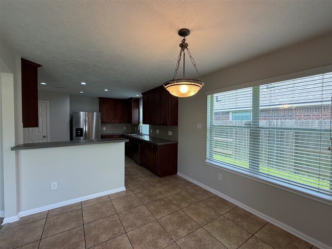 Building Photo - 3715 Humble Dr