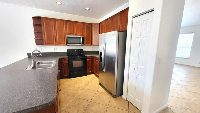 Building Photo - 4088 Lake Tahoe Cir