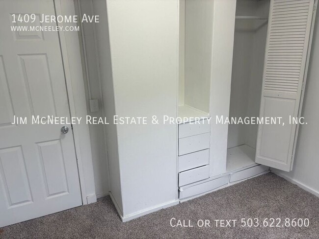 Building Photo - 1409 Jerome Ave