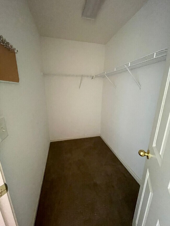 Building Photo - Hadley Commons 2 Bedroom 2.5 Bath Townhome