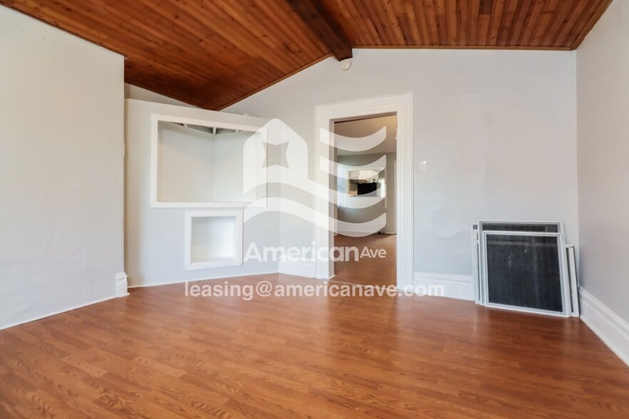 Building Photo - 411 Walter St