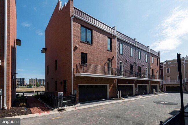 Building Photo - 1820 Potomac Ave