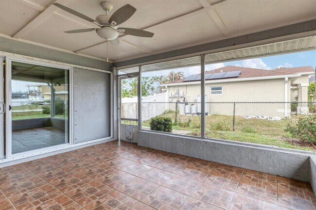 Building Photo - 5221 Lemon Bay Dr