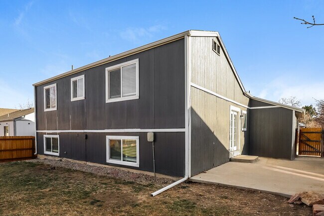 Building Photo - 12155 Elm Way