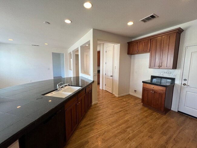 Building Photo - 2553 Acapulco Way