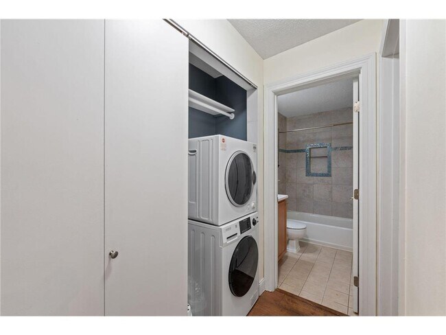 Building Photo - 3540 Hennepin Ave