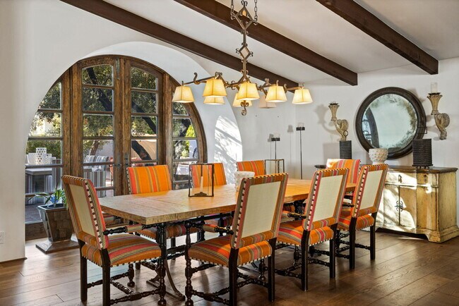 Building Photo - 535 N Belardo Rd