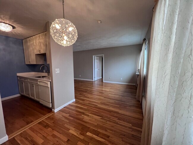 Building Photo - 101 Waite St