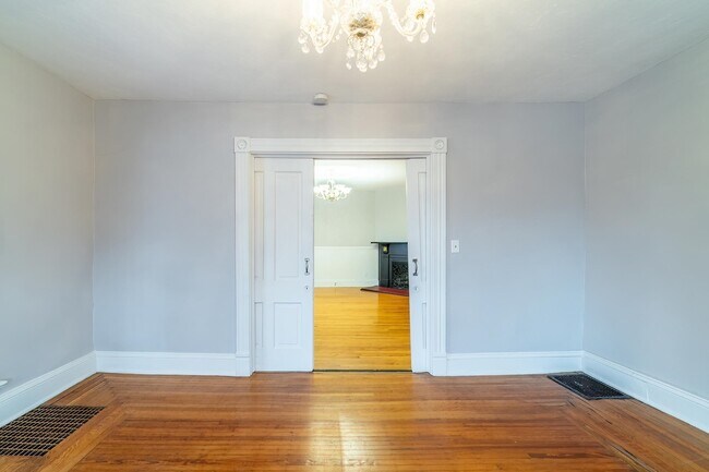 Building Photo - 901 W Wayne St