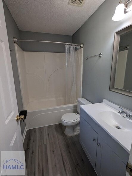 Building Photo - 67 Rosebud Ct