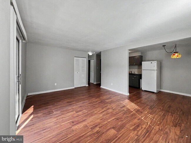 Building Photo - 408 W Lafayette St