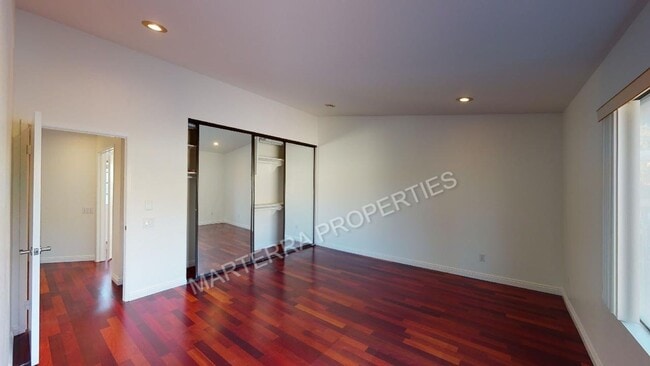 Building Photo - Beautiful 2-Bedroom, 2.5-Bathroom Townhome...