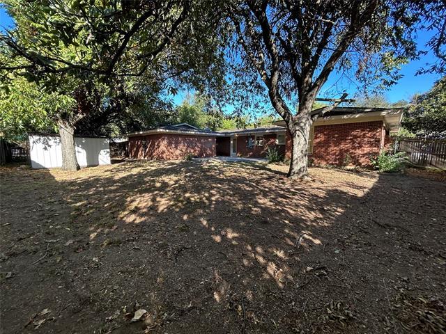 Building Photo - 6200 Windermere Pl