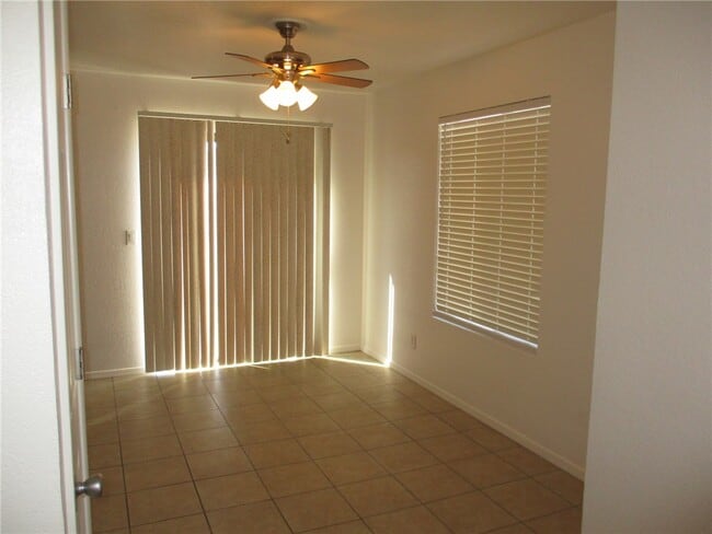 Building Photo - 2801 Paloma Senda