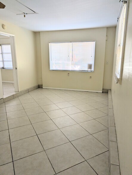 Building Photo - 1010 Indian Beach Dr