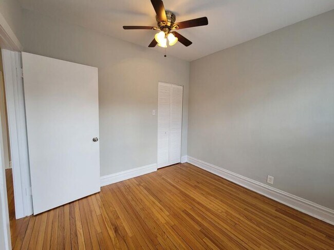 Building Photo - 2 bedroom in Chicago IL 60657