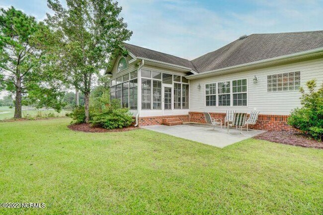 Building Photo - BEAUTIFUL BRICK HOME IN BRUNSWICK PLANTATION