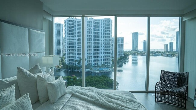 Building Photo - 3370 Hidden Bay Dr