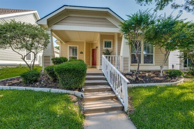 Building Photo - 1375 Kingston Pl