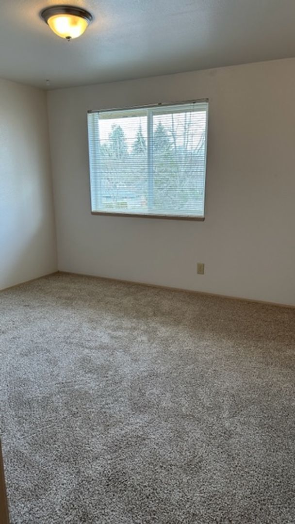Building Photo - Ground level 1 bed 1 bath
