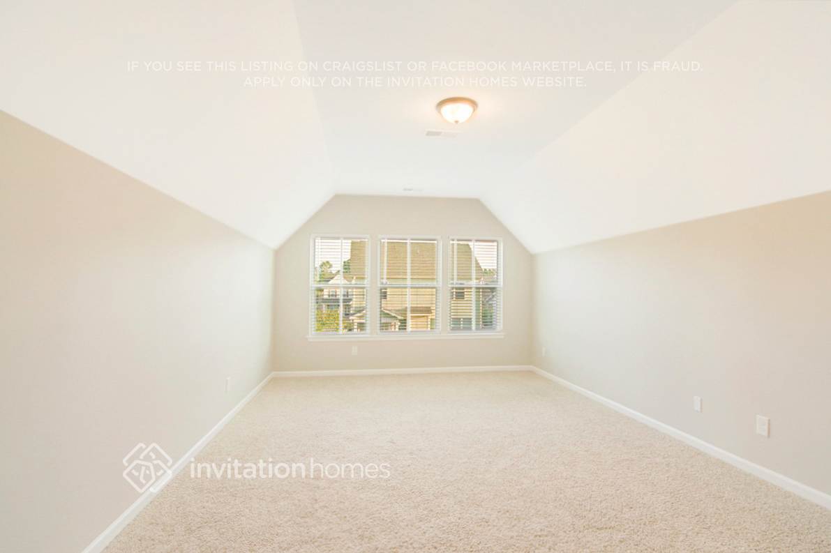 Building Photo - 1012 Crinoline Ln