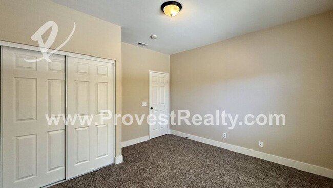 Building Photo - 14693 Karen Dr