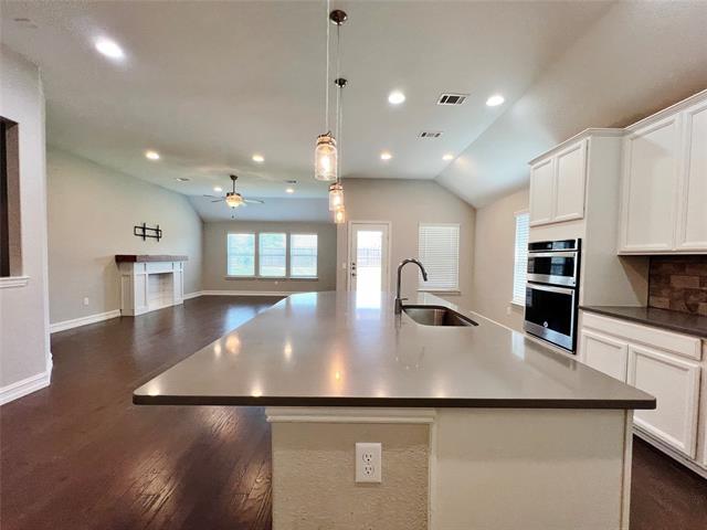 Building Photo - 3620 Venetian Ct