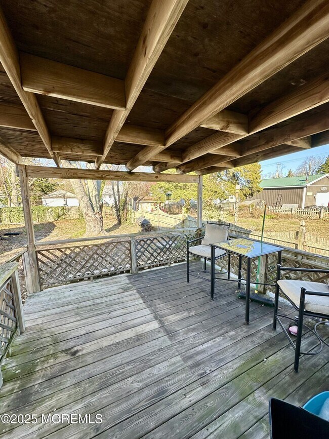 Building Photo - 139 Otis Ave