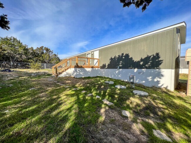 Building Photo - 1166 Ramble Hills