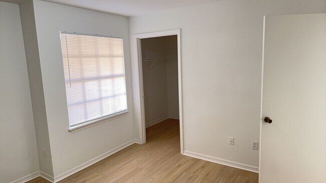 Building Photo - Ground-Floor 2 Bed, 2 Bath Condo in Bermuda Dunes Newly Remodeled