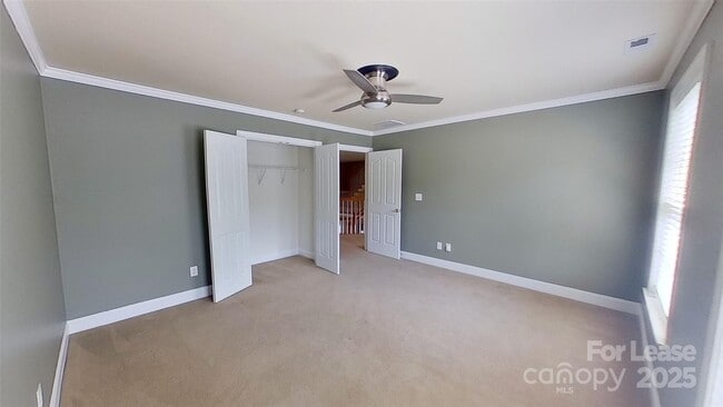 Building Photo - 3209 Blackburn Dr