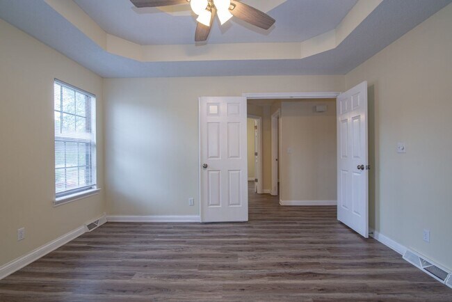 Building Photo - 426 Ridgecrest Rd