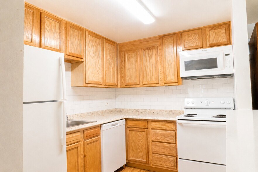 Building Photo - 1375 Everett Ct