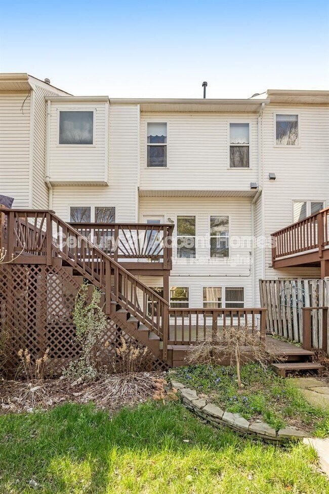 Building Photo - 21217 Millwood Square