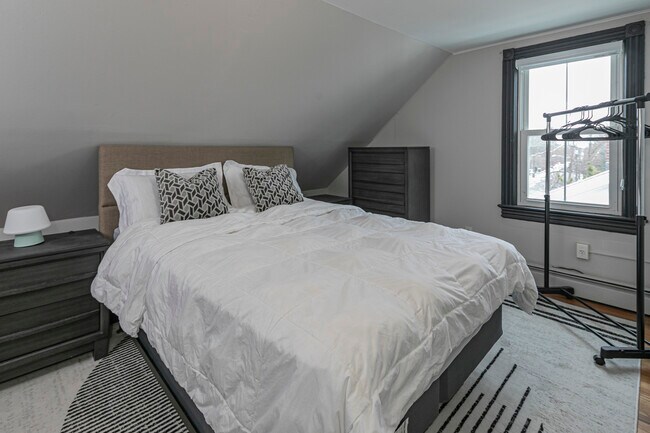 Building Photo - 357-359-359 Nassau St