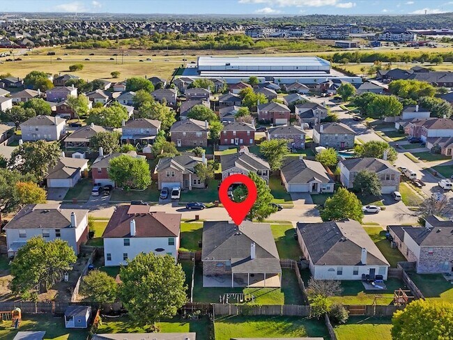 Building Photo - 548 Linacre Dr