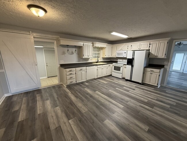 Building Photo - 1730 Azure Way