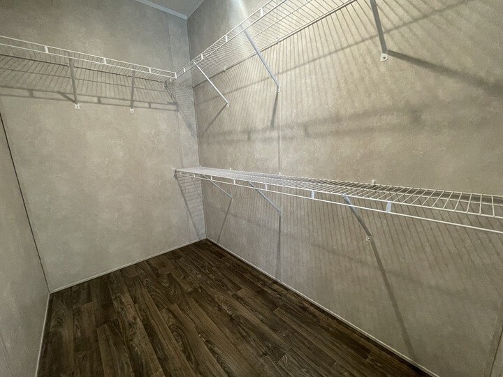 Building Photo - 38064 Leverette Ave