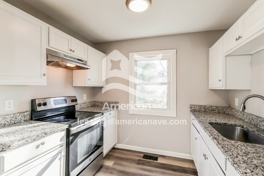 Building Photo - 3906 Jewell Ave