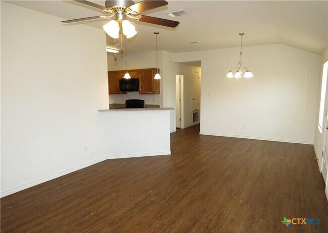 Building Photo - 5801 Lariat Ct