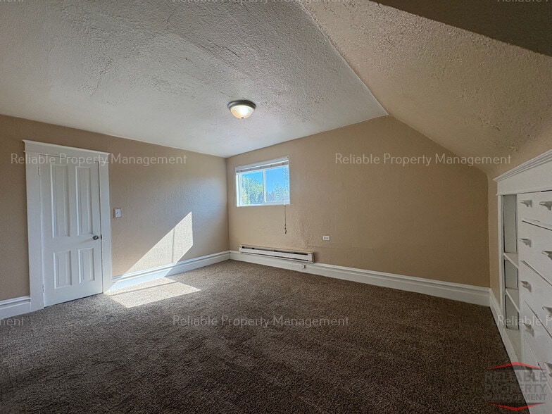Building Photo - 678 N Water Ave