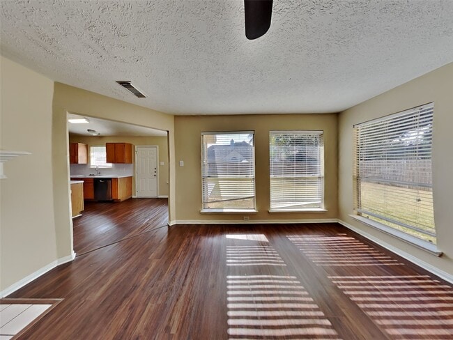 Building Photo - 2908 Cambridge Circus