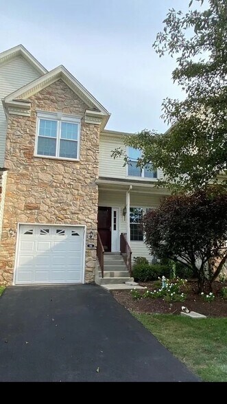 Building Photo - 186 Birchwood Dr
