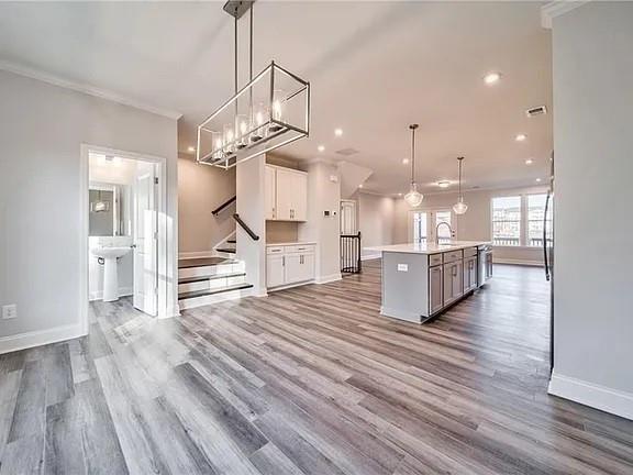 Building Photo - 517 Hardy Dr