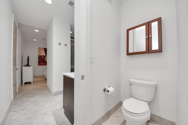 Building Photo - 10327 Termini-San Luis Pass Rd