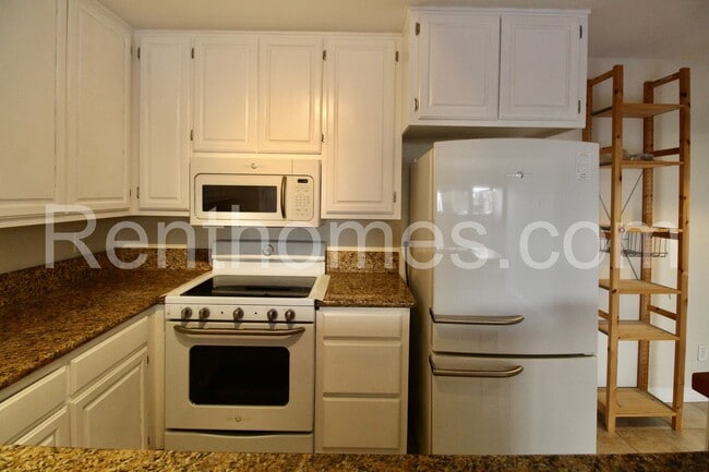 Building Photo - 3550 Ruffin Rd