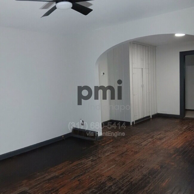 Building Photo - 1619 S Randolph St