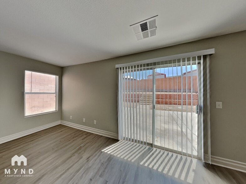 Building Photo - 6271 Stone Hollow Ave