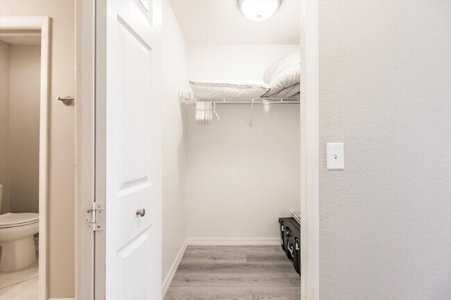 Building Photo - "Charming 3-Bedroom Home with 2 Full Baths and Spacious 2537 Sq Ft in North Port, FL!"