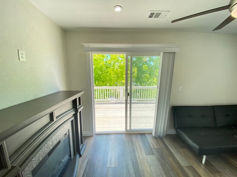 Building Photo - 10684 Belle Creek Blvd